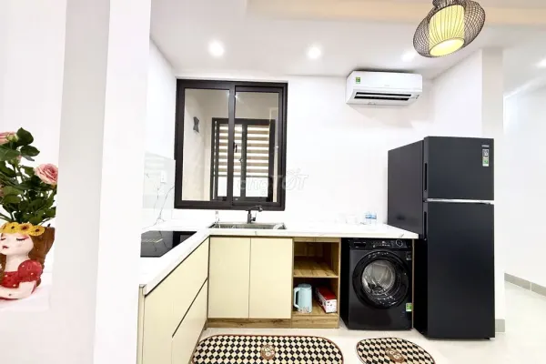 Квартира, 2 спальни · 90 м² 5
