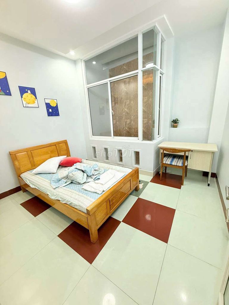 Дом, 5 спален · 60 м² 3