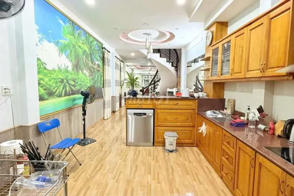 Дом, 5 спален · 60 м² 10