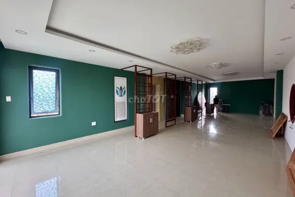 Дом, 5 спален · 300 м² 2