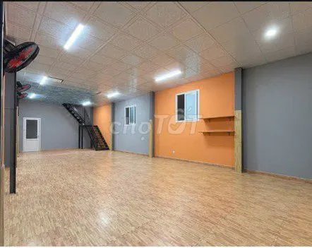Дом, 2 спальни · 100 м²