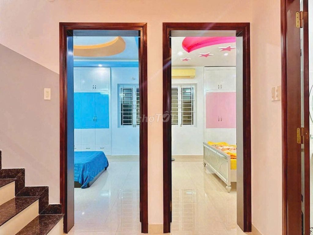 Дом, 5 спален · 105 м² 6