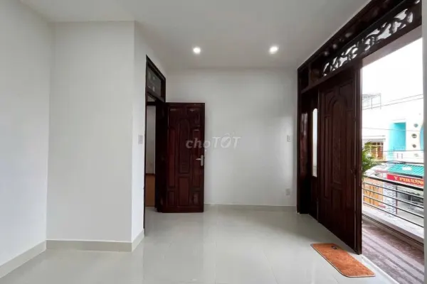 Дом, 3 спальни · 300 м² 5