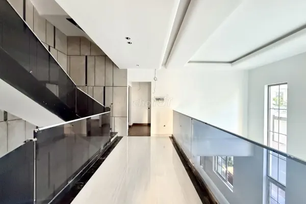 Дом, 4 спальни · 360 м² 6