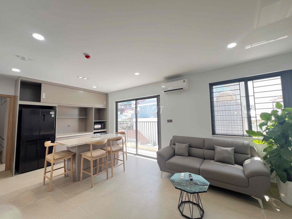 Квартира, 2 спальни · 90 м²