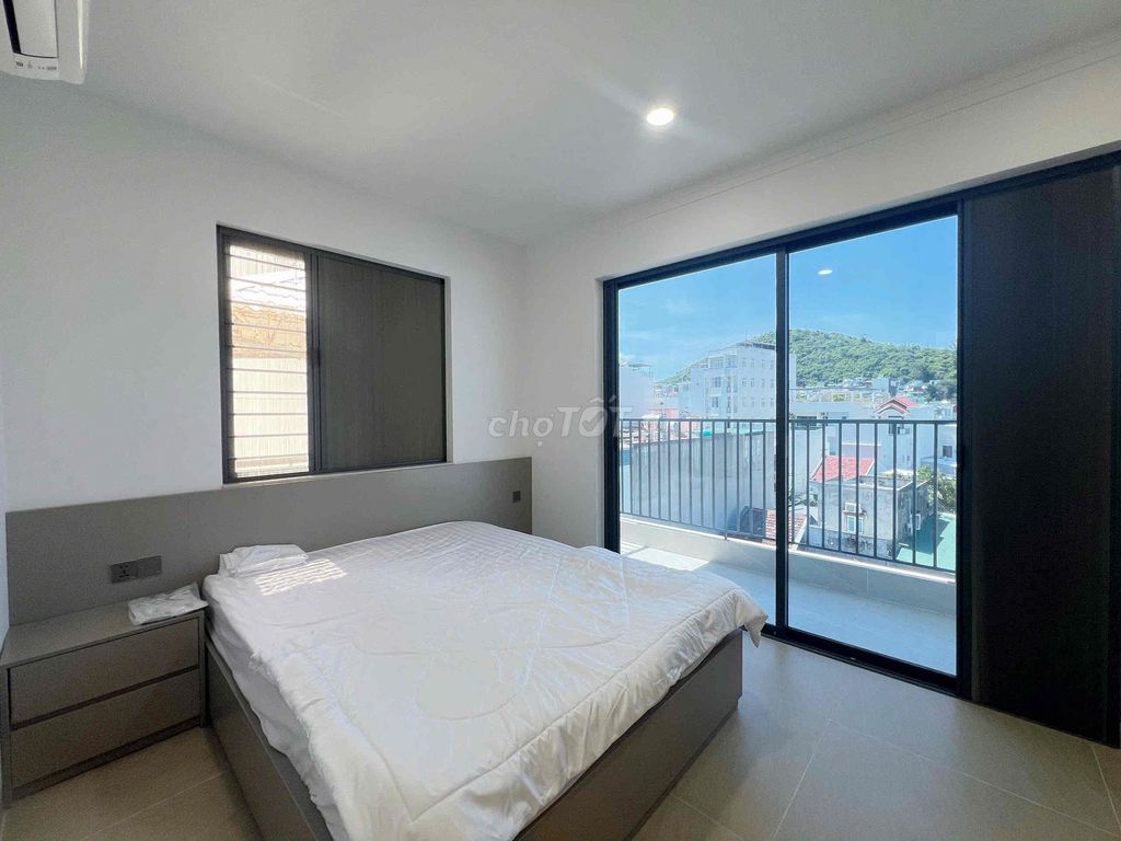 Квартира, 2 спальни · 90 м² 6