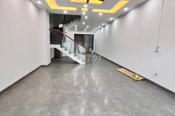 Дом, 4 спальни · 90 м² 2