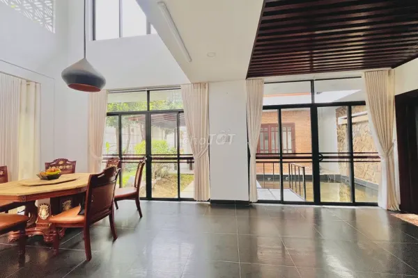 Дом, 4 спальни · 500 м² 9