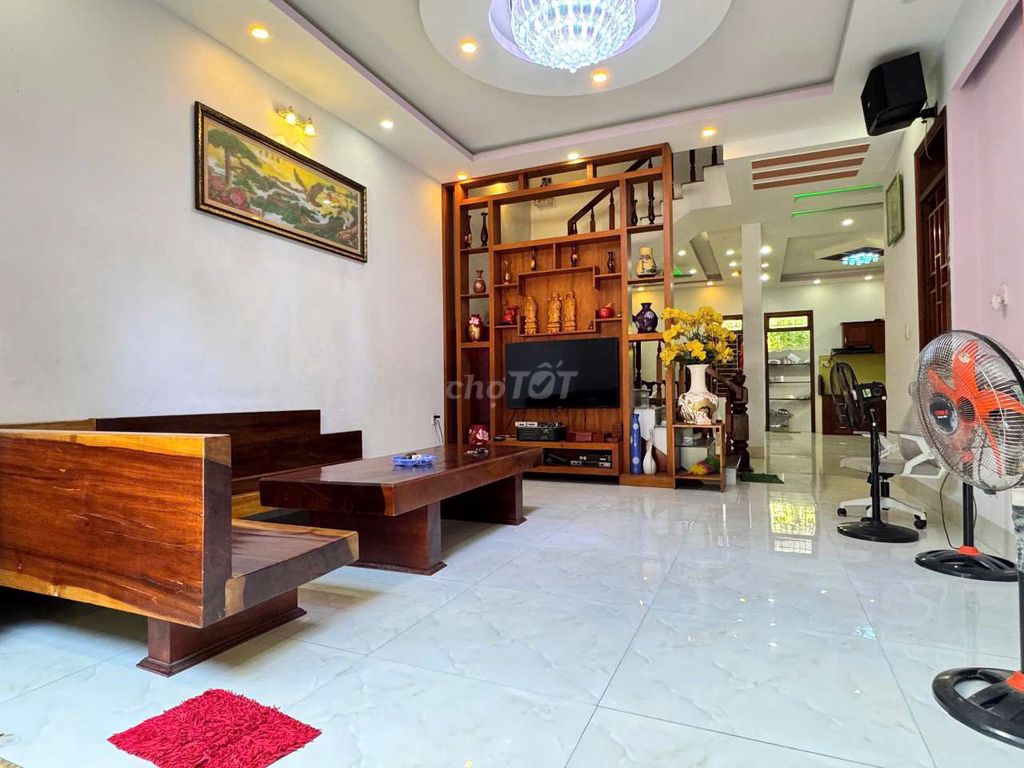 Дом, 4 спальни · 160 м² 7
