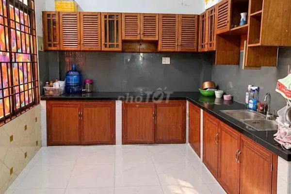 Дом, 5 спален · 51 м²