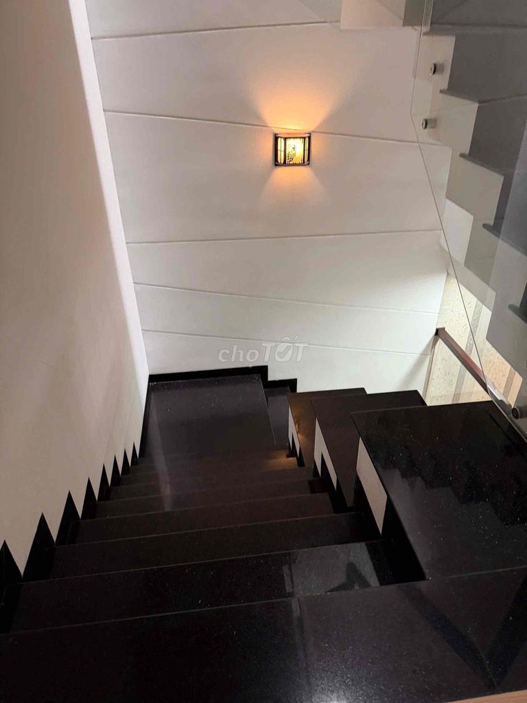 Дом, 5 спален · 90 м² 3