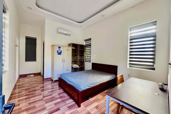 Дом, 3 спальни · 583 м² 4