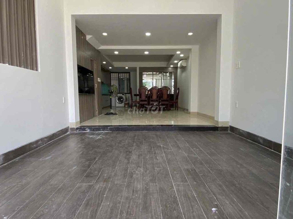 Дом, 6 спален · 60 м² 4