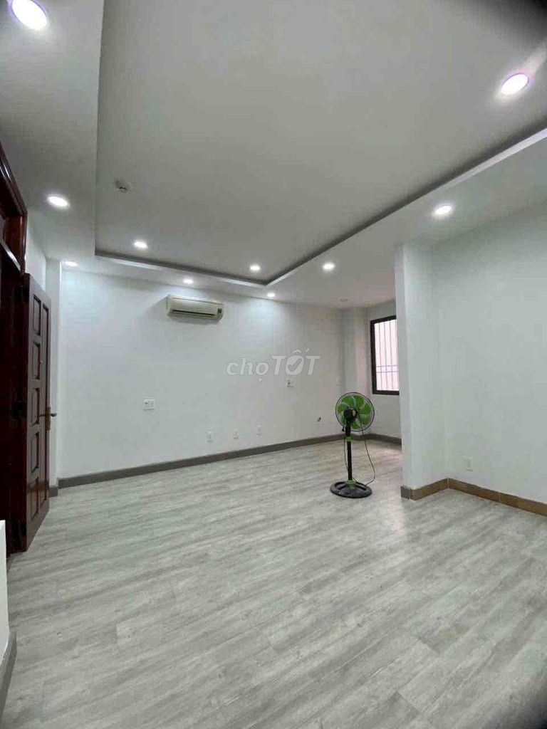 Дом, 6 спален · 60 м² 5