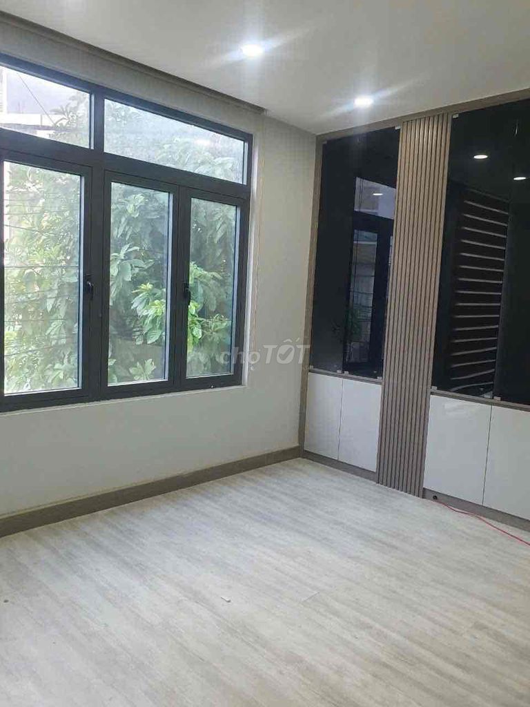 Дом, 6 спален · 60 м² 7