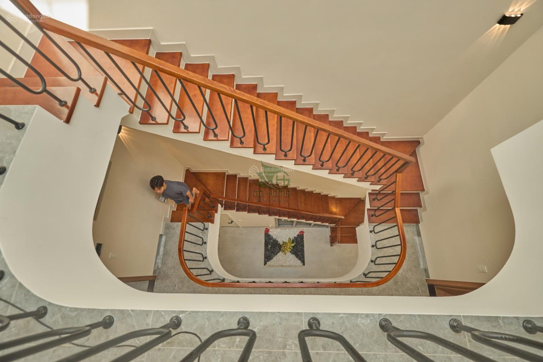 6 спальни, 130.00 м² 5