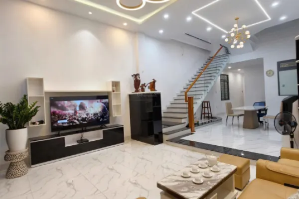 3 спальни · 180 м² 6