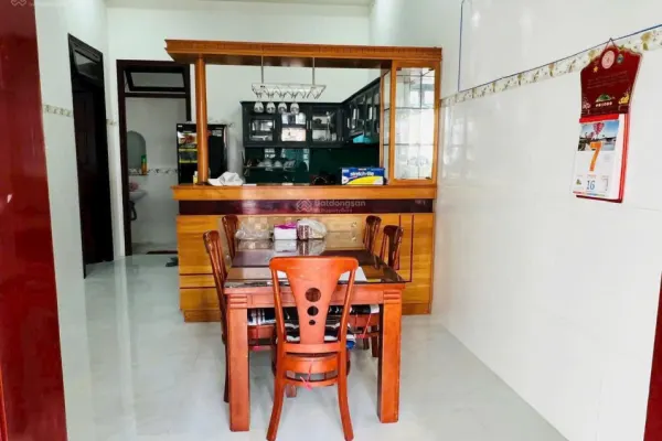 6 спален · 300 м² 2