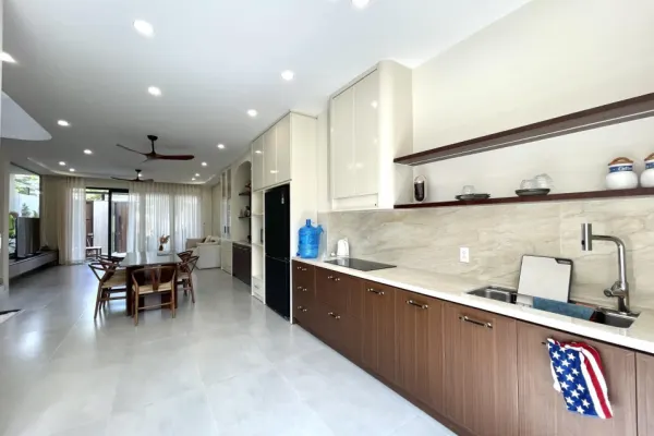 6 спален · 390 м² 2