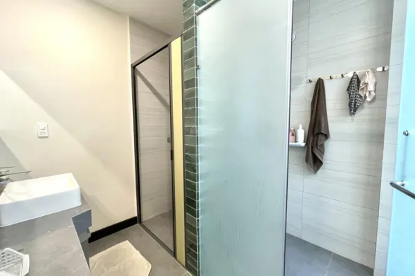 6 спален · 390 м² 4