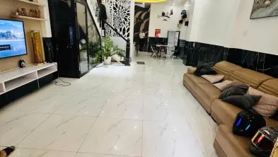 2 спальни · 130 м² 5