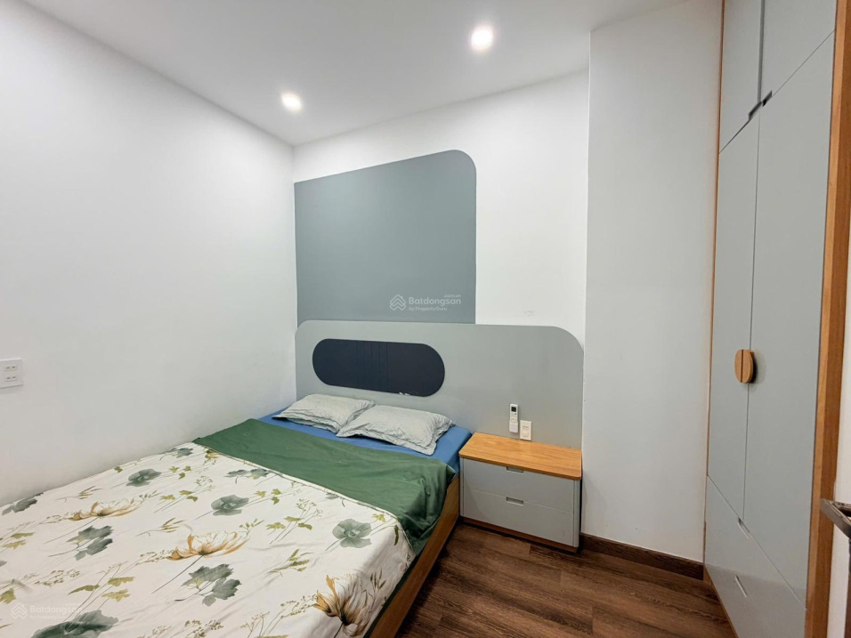 Квартира, 2 спальни · 75 м² 4