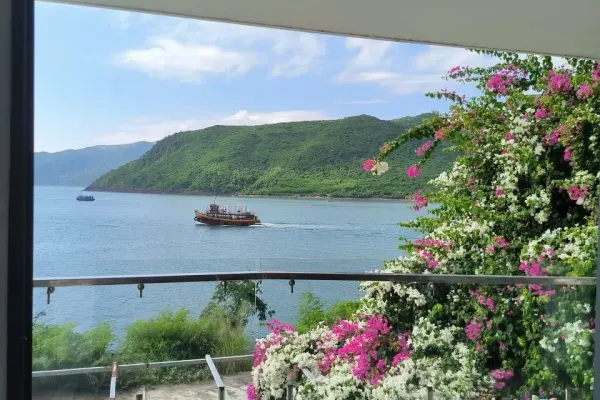 Квартира, 2 спальни · 150 м² 2