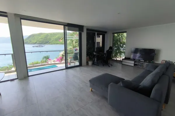 Квартира, 2 спальни · 150 м² 4
