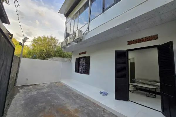 Дом, 3 спальни · 250 м² 4