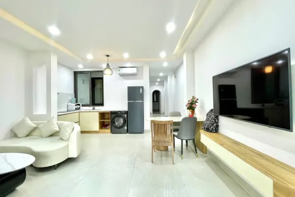 Квартира, 2 спальни · 90 м² 3
