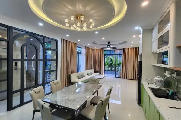 Квартира, 2 спальни · 110 м²