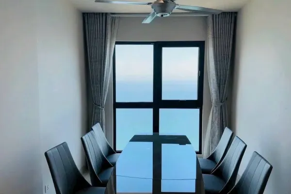 Квартира, 4 спальни · 180 м² 2