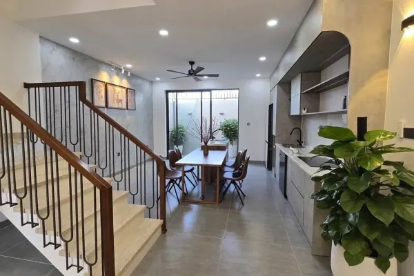 Дом, 3 спальни · 270 м² 4