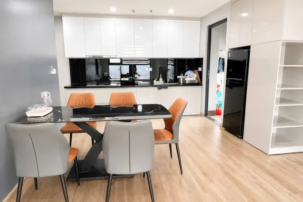 Квартира, 3 спальни · 90 м² 4