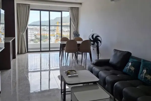 Квартира, 3 спальни · 92.8 м² 3
