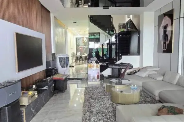 Дом, 5 спален · 400 м² 3