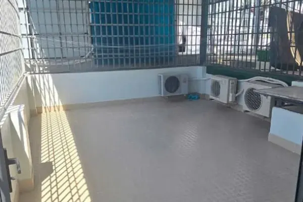 Дом, 5 спален · 240 м² 2