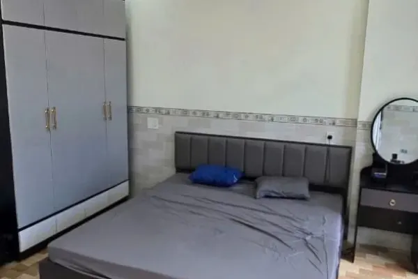 Дом, 5 спален · 240 м² 4