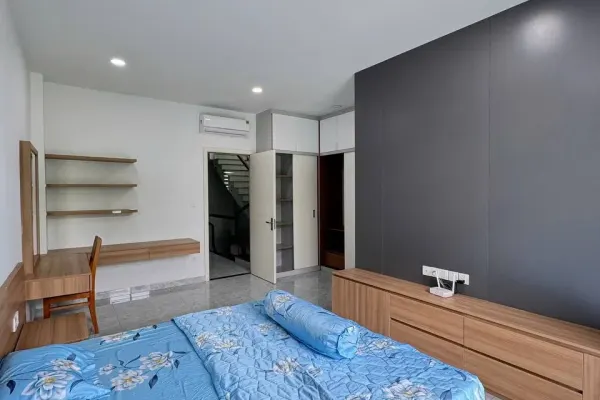 Дом, 3 спальни · 270 м² 4