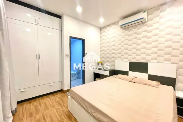 Квартира, 2 спальни · 75 м² 5