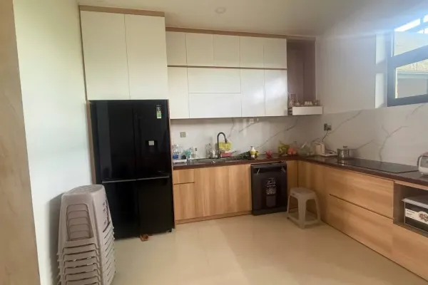 Дом, 3 спальни · 270 м² 2