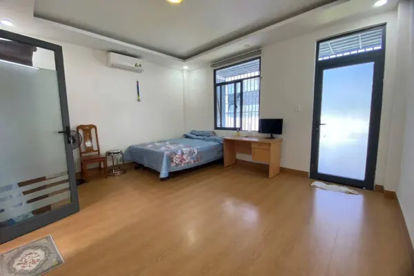 Дом, 3 спальни · 280 м² 6