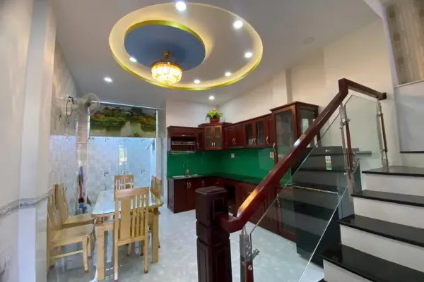 Дом, 3 спальни · 230 м² 2