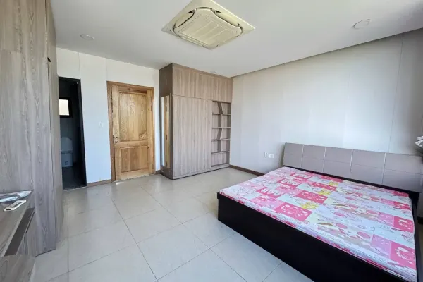 Дом, 3 спальни · 270 м² 4