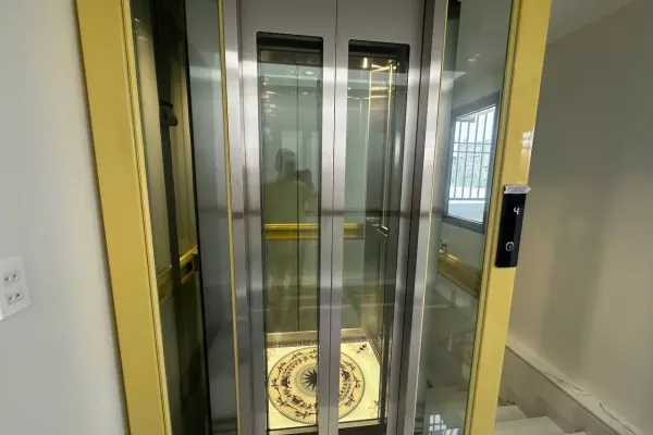 Дом, 4 спальни · 270 м² 3