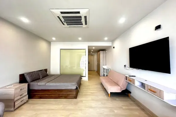 Studio 4