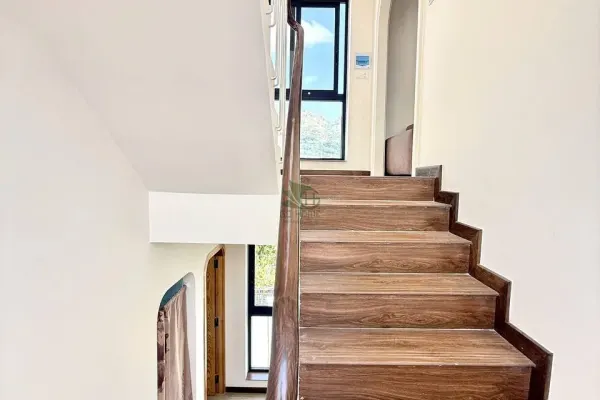 House, 4 спальни, 80.00 м² 2