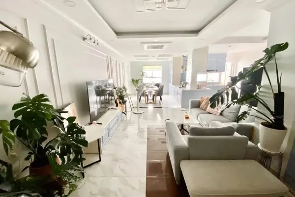Квартира, 2 спальни · 90 м² 4