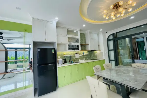 Квартира, 2 спальни · 94 м² 4