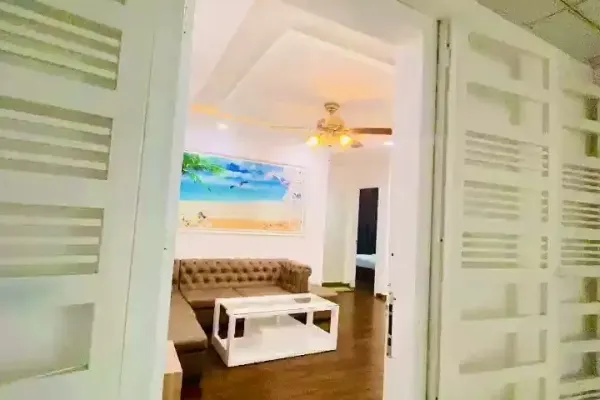 Квартира, 3 спальни · 92 м²